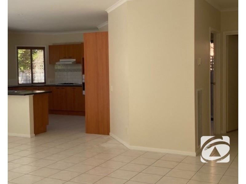 17 Canterbury Close, Narre Warren VIC 3805