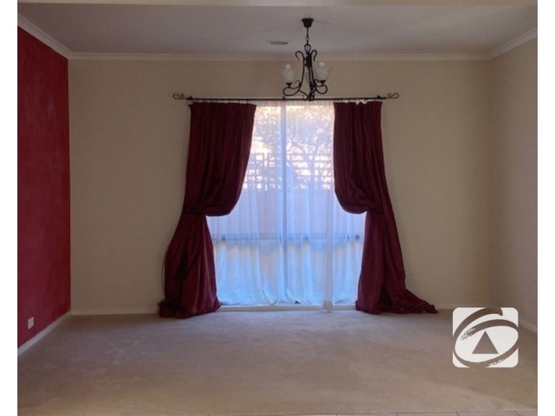 17 Canterbury Close, Narre Warren VIC 3805