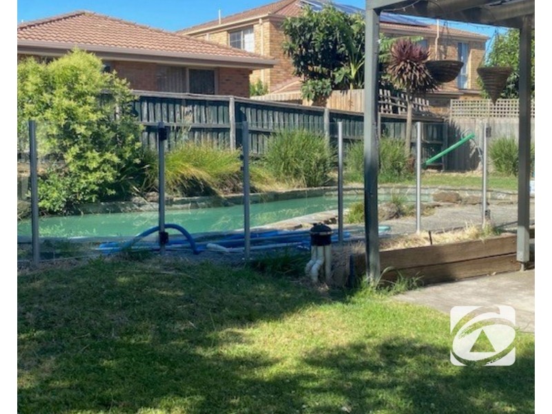 17 Canterbury Close, Narre Warren VIC 3805