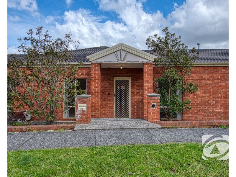 81 Earlsfield Drive, Berwick VIC 3806