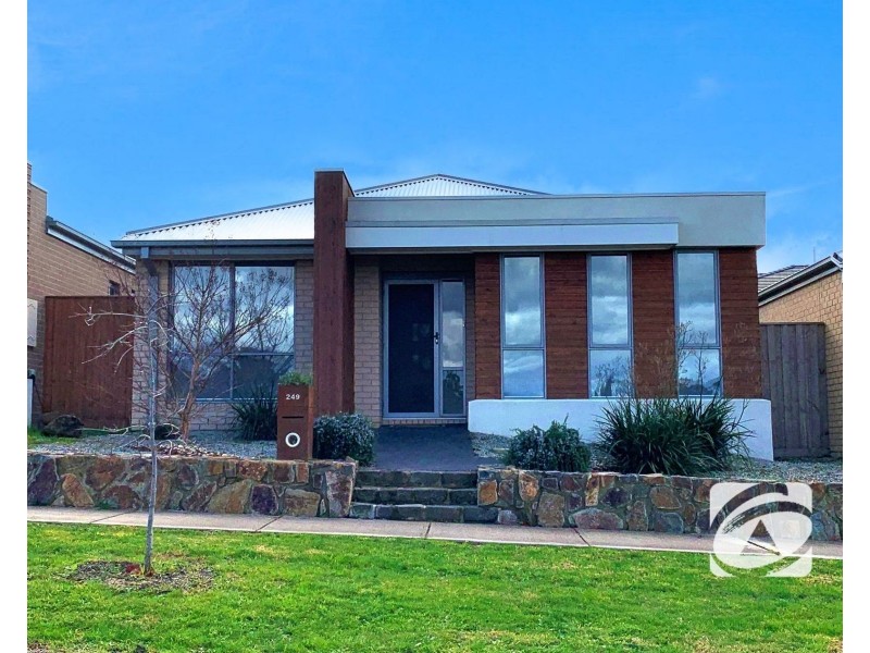 249 Pink Hill Boulevard, Officer VIC 3809