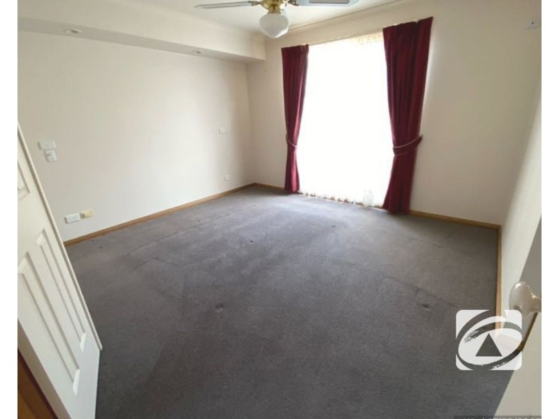 27 Melville Park Drive, Berwick VIC 3806