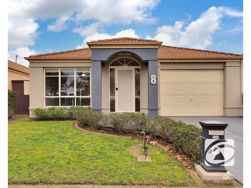 8 Wallingford Place, Narre Warren South VIC 3805