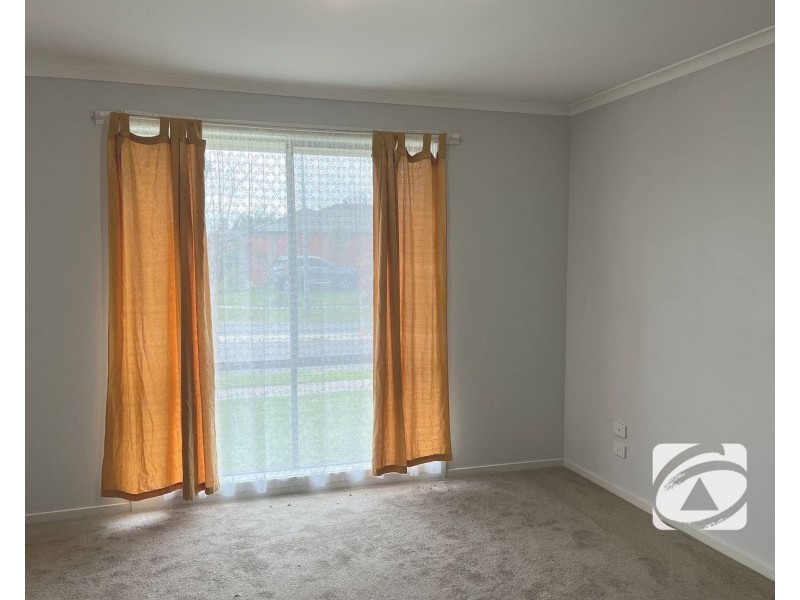 19 Lemon Thyme Way, Lynbrook VIC 3975