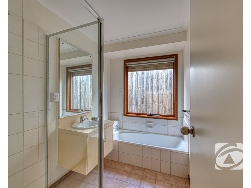 3 Katherine Court, Hampton Park VIC 3976