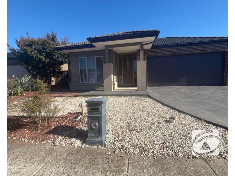 16 Denton Drive, Officer VIC 3809