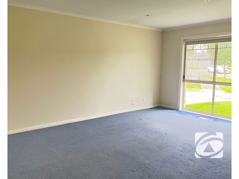 1/5 Kate Place, Ferntree Gully VIC 3156