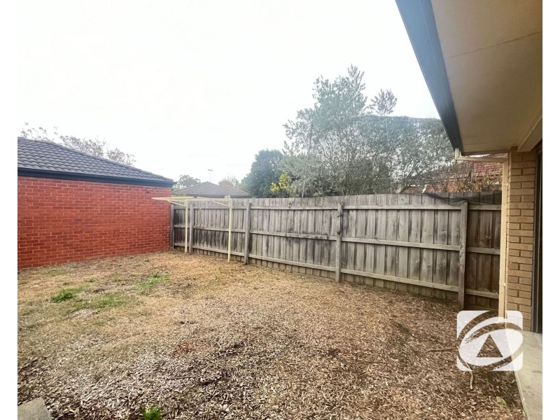 1/5 Kate Place, Ferntree Gully VIC 3156