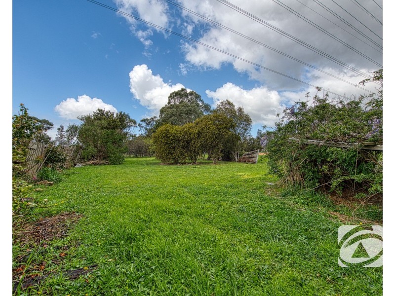 50 Scarborough Avenue, Cranbourne West VIC 3977