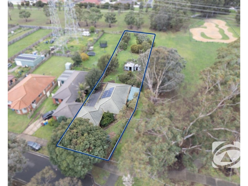 50 Scarborough Avenue, Cranbourne West VIC 3977