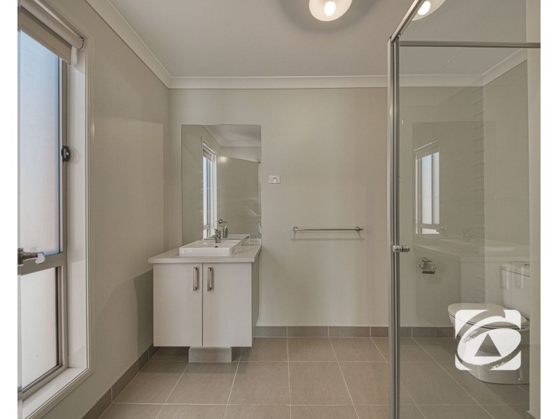 310 Casey Fields Boulevard, Cranbourne East VIC 3977