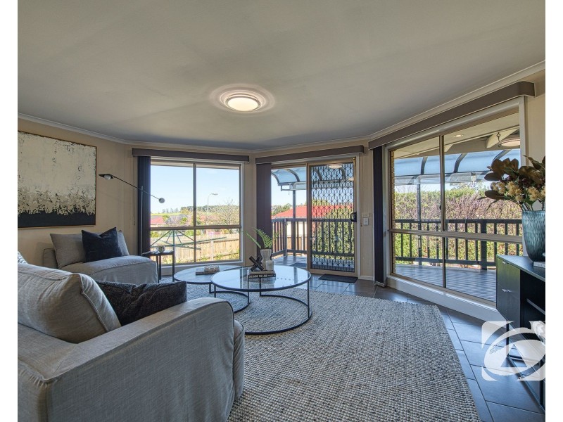 24 Earlsfield Drive, Berwick VIC 3806