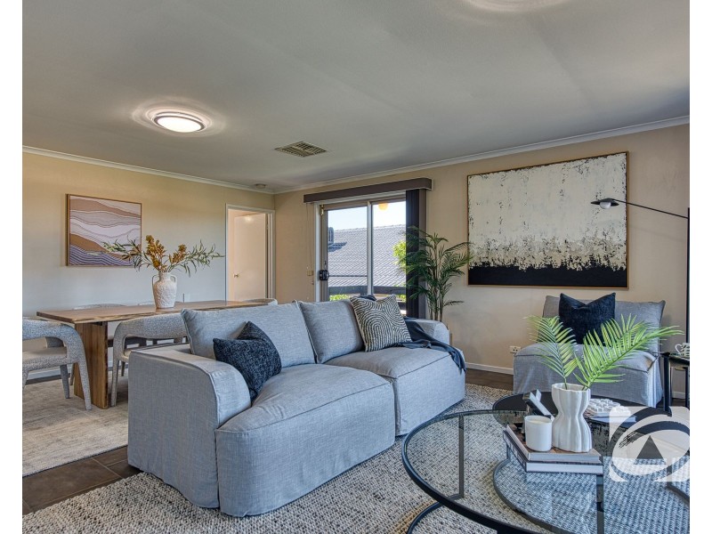 24 Earlsfield Drive, Berwick VIC 3806