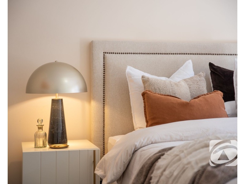 24 Earlsfield Drive, Berwick VIC 3806