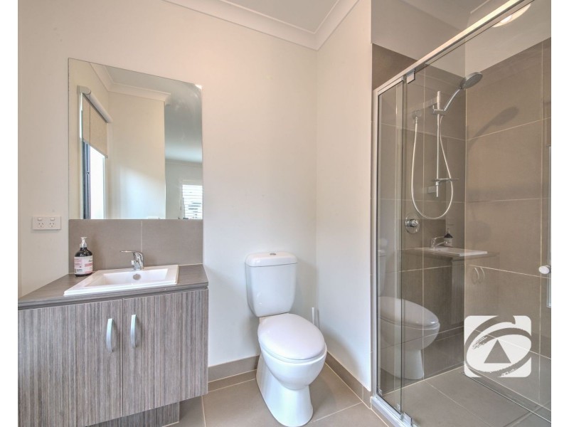 4 Garland Street, Pakenham VIC 3810