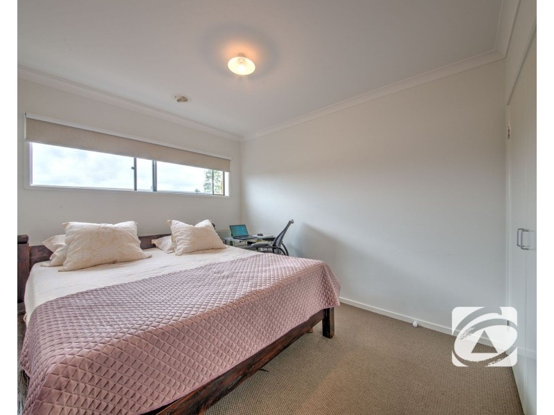 4 Garland Street, Pakenham VIC 3810