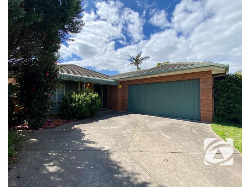 18 Browtop Road, Narre Warren VIC 3805