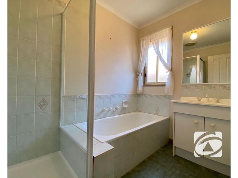 18 Browtop Road, Narre Warren VIC 3805