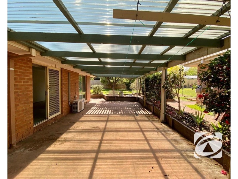 18 Browtop Road, Narre Warren VIC 3805