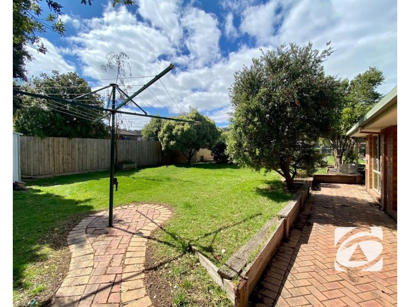 18 Browtop Road, Narre Warren VIC 3805