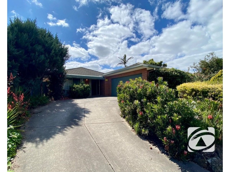 18 Browtop Road, Narre Warren VIC 3805