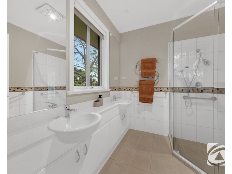 2/11-15 Brisbane Street, Berwick VIC 3806