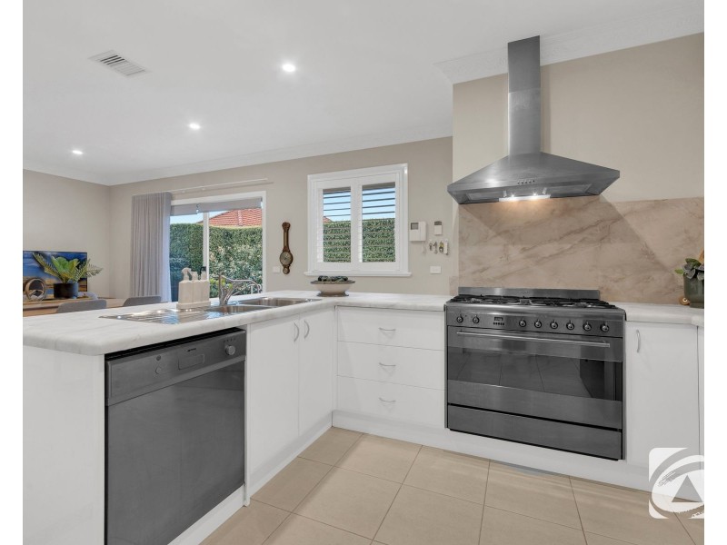 2/11-15 Brisbane Street, Berwick VIC 3806