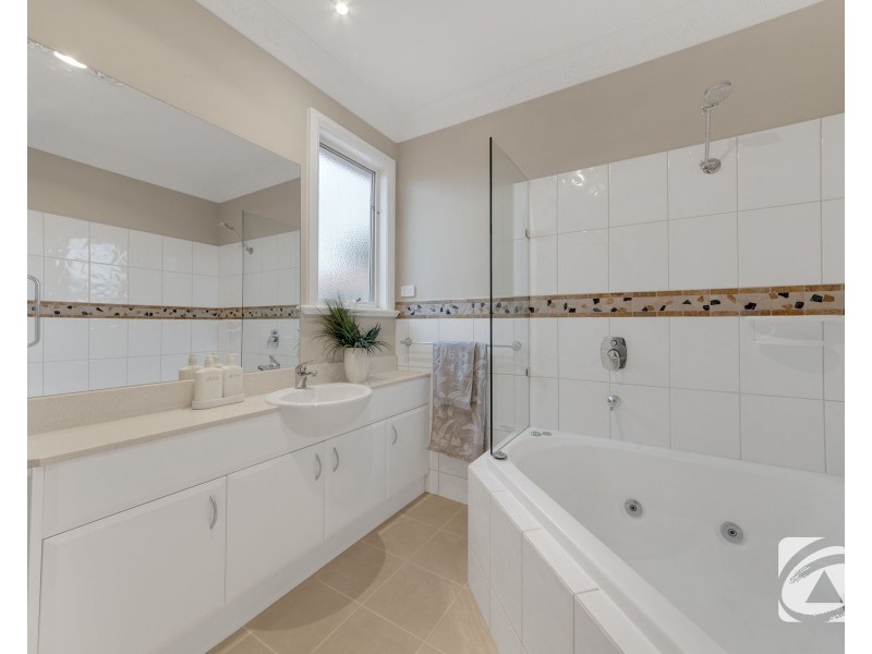2/11-15 Brisbane Street, Berwick VIC 3806