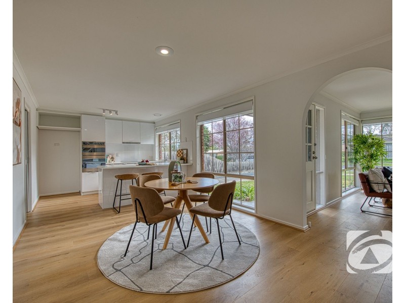 1/42 Strathavan Drive, Berwick VIC 3806