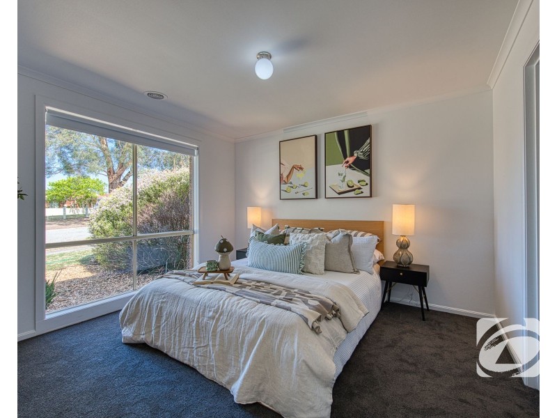 43 Tralee Circuit, Narre Warren VIC 3805