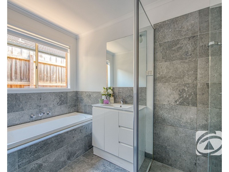 43 Tralee Circuit, Narre Warren VIC 3805