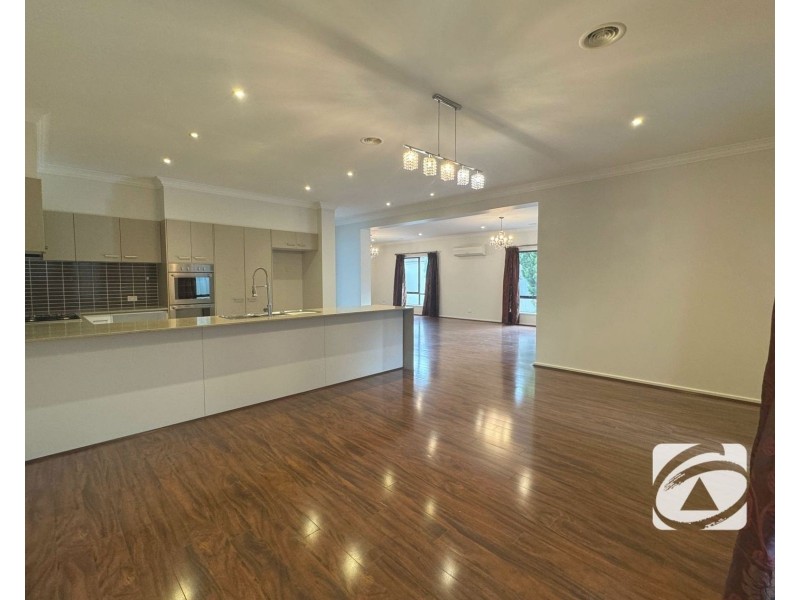 4 Whitehaven Street, Berwick VIC 3806