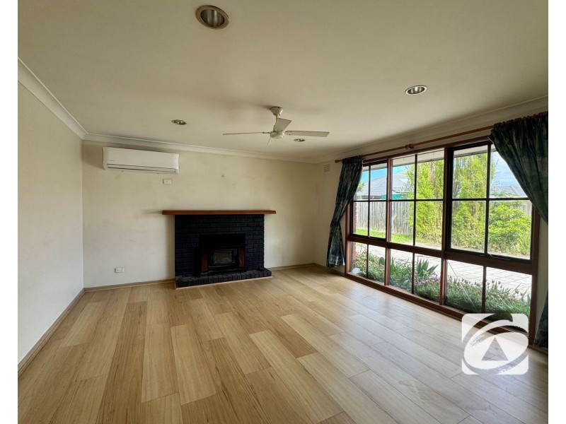 24 Guildford Crescent, Narre Warren VIC 3805