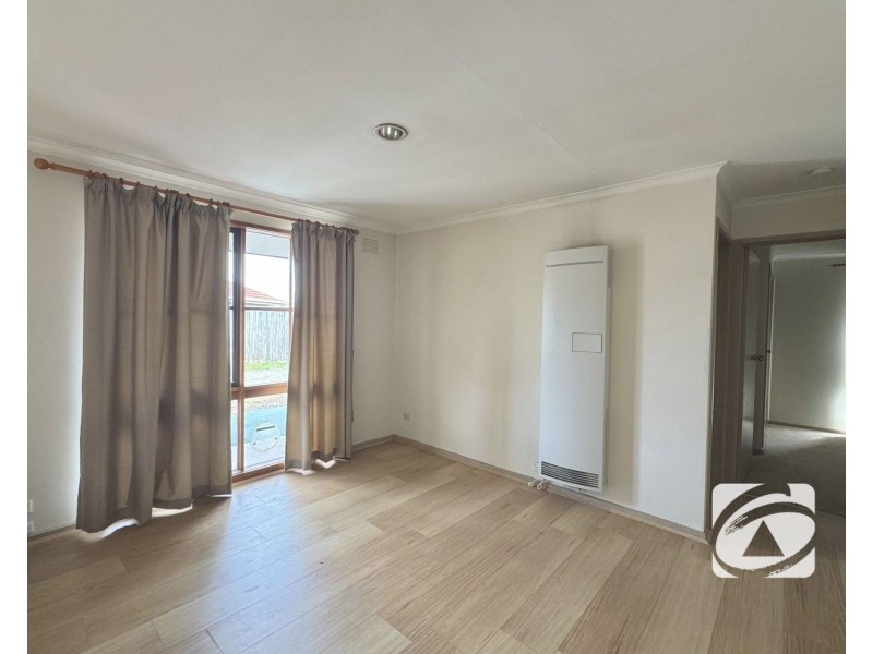 24 Guildford Crescent, Narre Warren VIC 3805