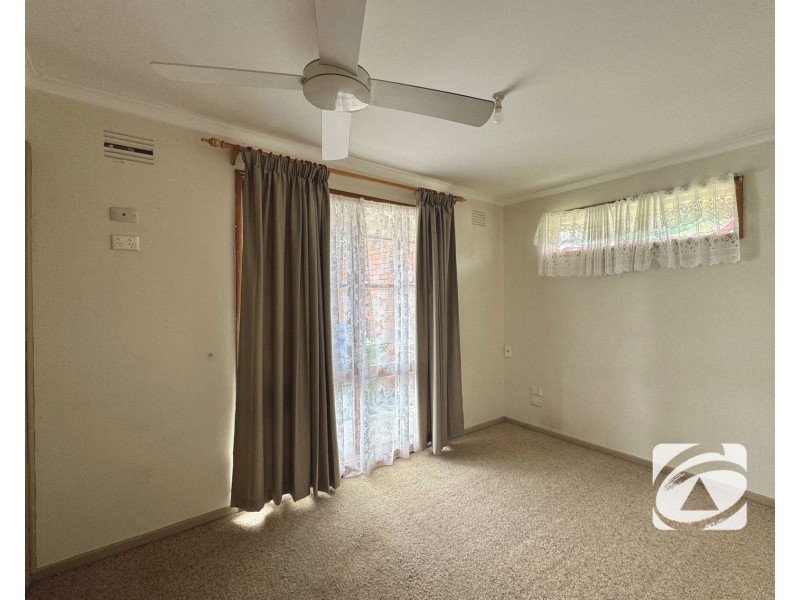 24 Guildford Crescent, Narre Warren VIC 3805