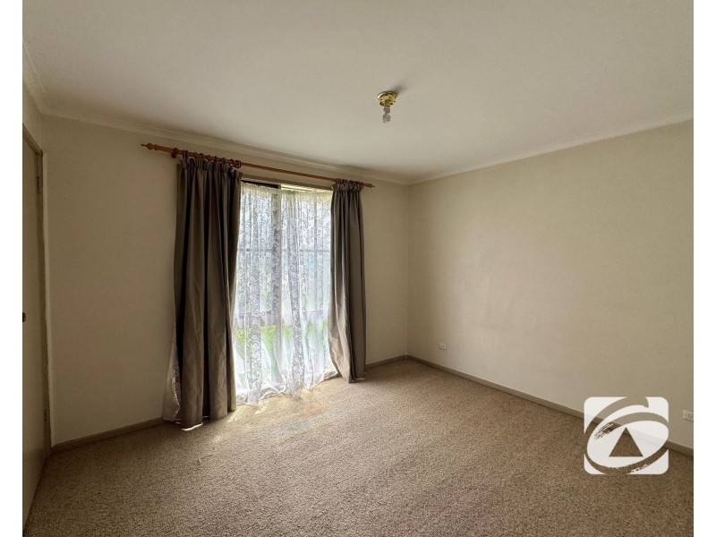 24 Guildford Crescent, Narre Warren VIC 3805