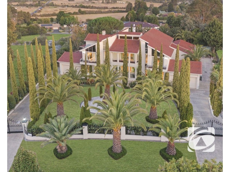 6-8 Fontaine Terrace, Narre Warren North VIC 3804