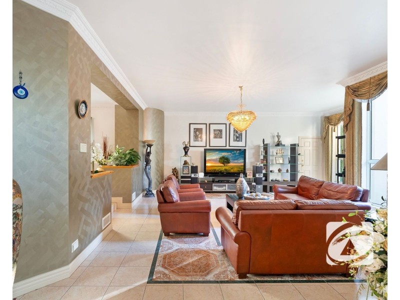 6-8 Fontaine Terrace, Narre Warren North VIC 3804