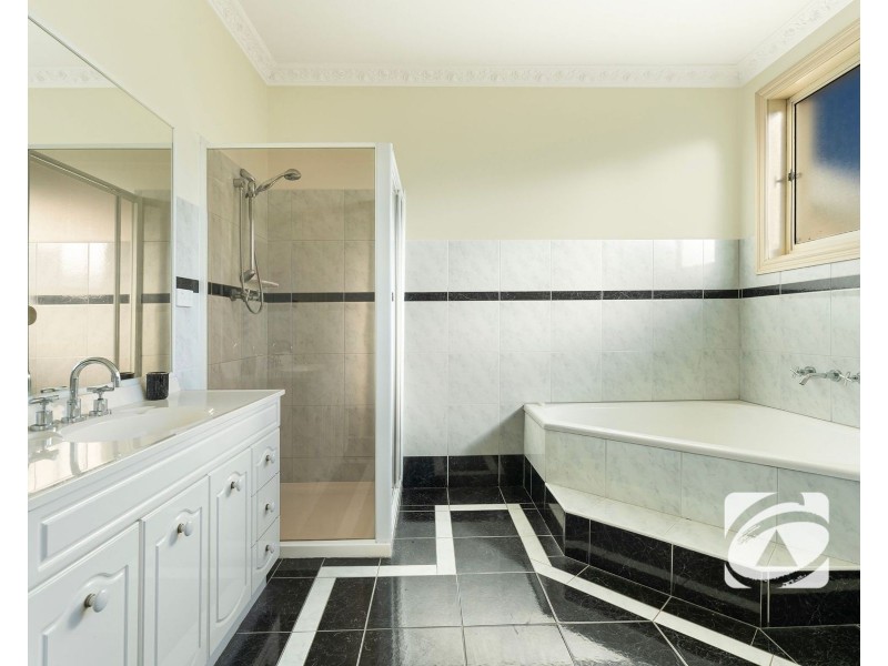 6-8 Fontaine Terrace, Narre Warren North VIC 3804