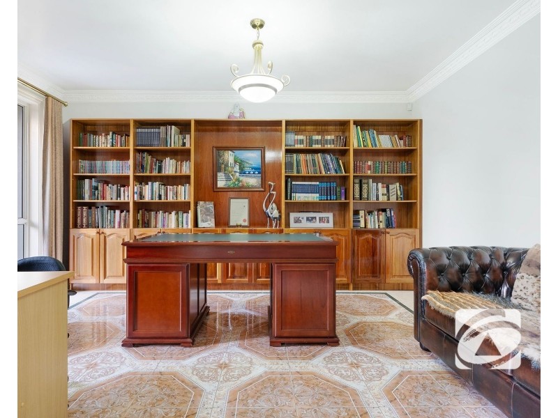 6-8 Fontaine Terrace, Narre Warren North VIC 3804