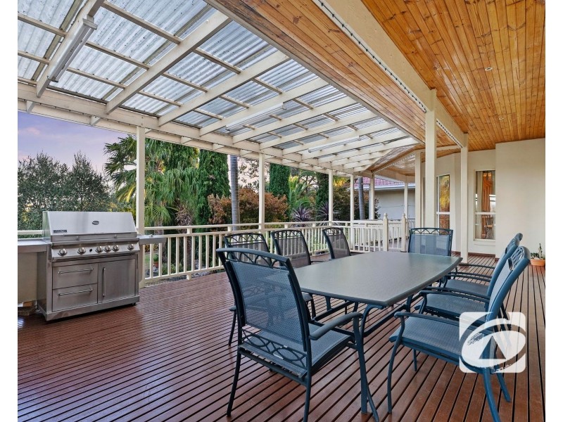 6-8 Fontaine Terrace, Narre Warren North VIC 3804