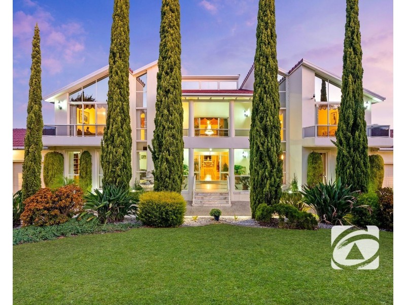 6-8 Fontaine Terrace, Narre Warren North VIC 3804