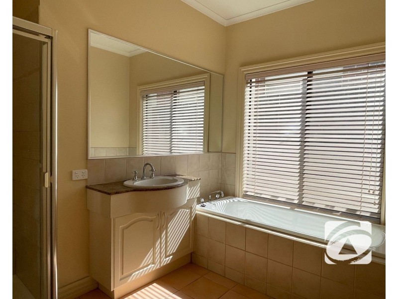 12 Evergold Close, Narre Warren South VIC 3805