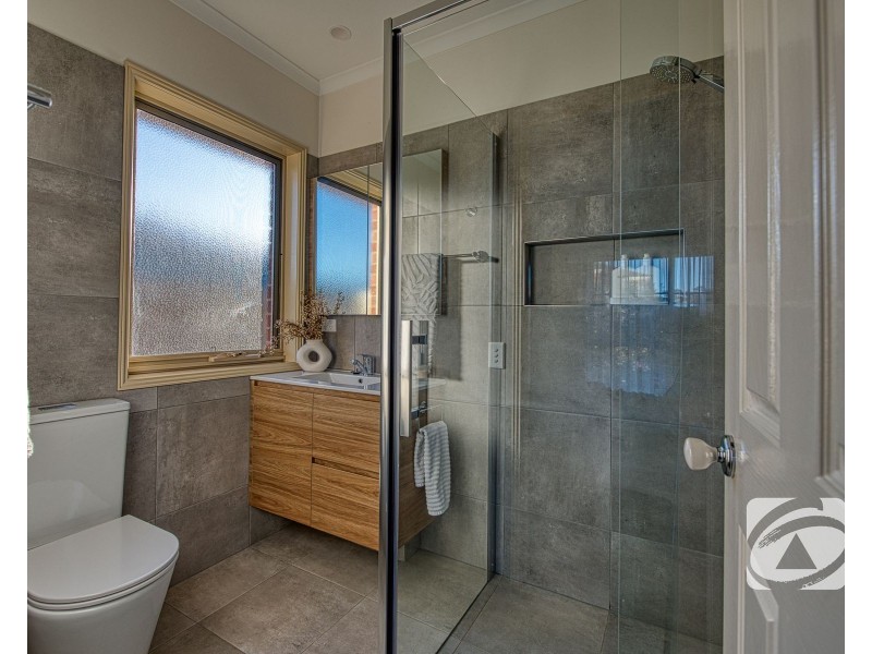 5 Aitken Court, Berwick VIC 3806