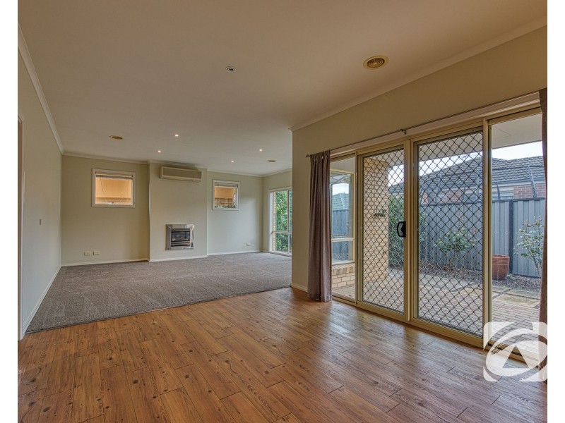 4 Killarney Crescent, Pakenham VIC 3810