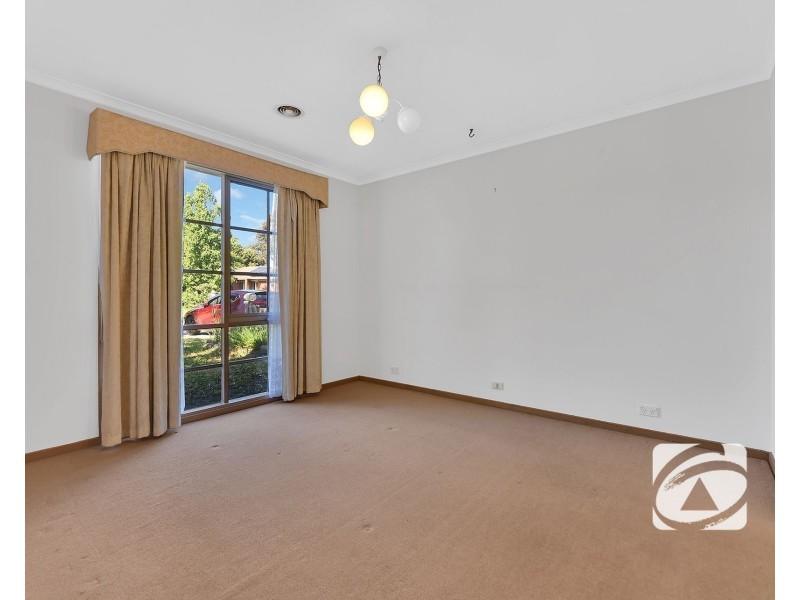 25 Coolong Avenue, Berwick VIC 3806