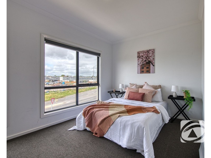 2 Smoky Place, Berwick VIC 3806