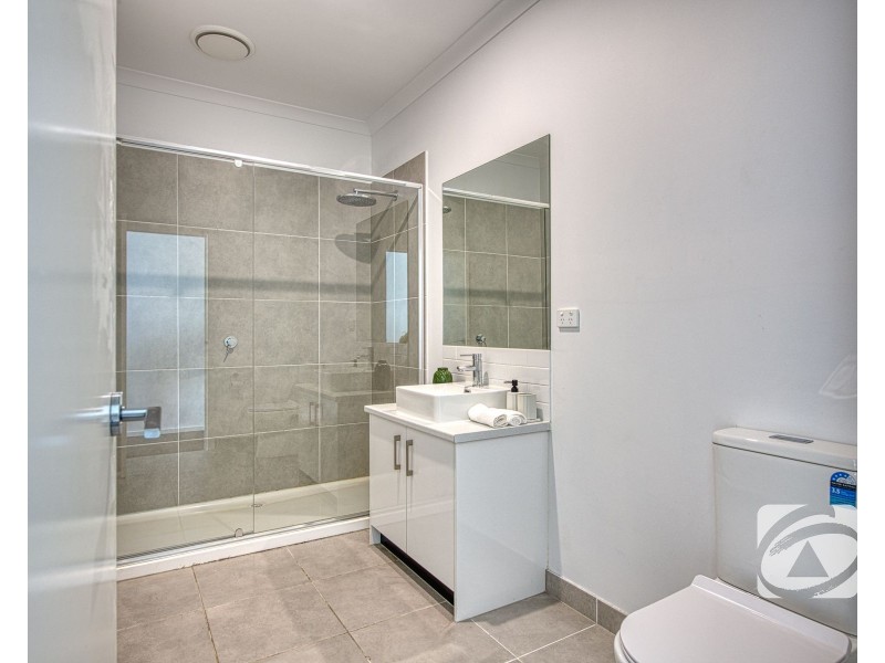 2 Smoky Place, Berwick VIC 3806
