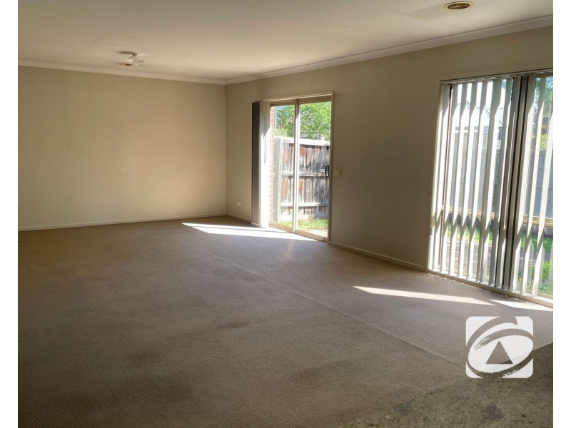 11 Dandelion Drive, Berwick VIC 3806
