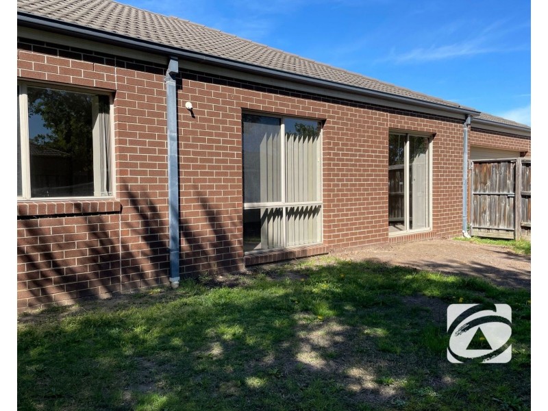 11 Dandelion Drive, Berwick VIC 3806